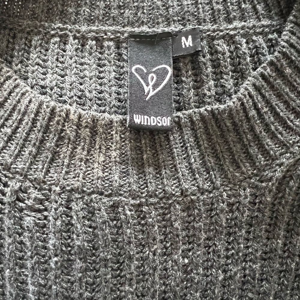Windsor Gray Crew Neck Sweater with Ribbed Texture